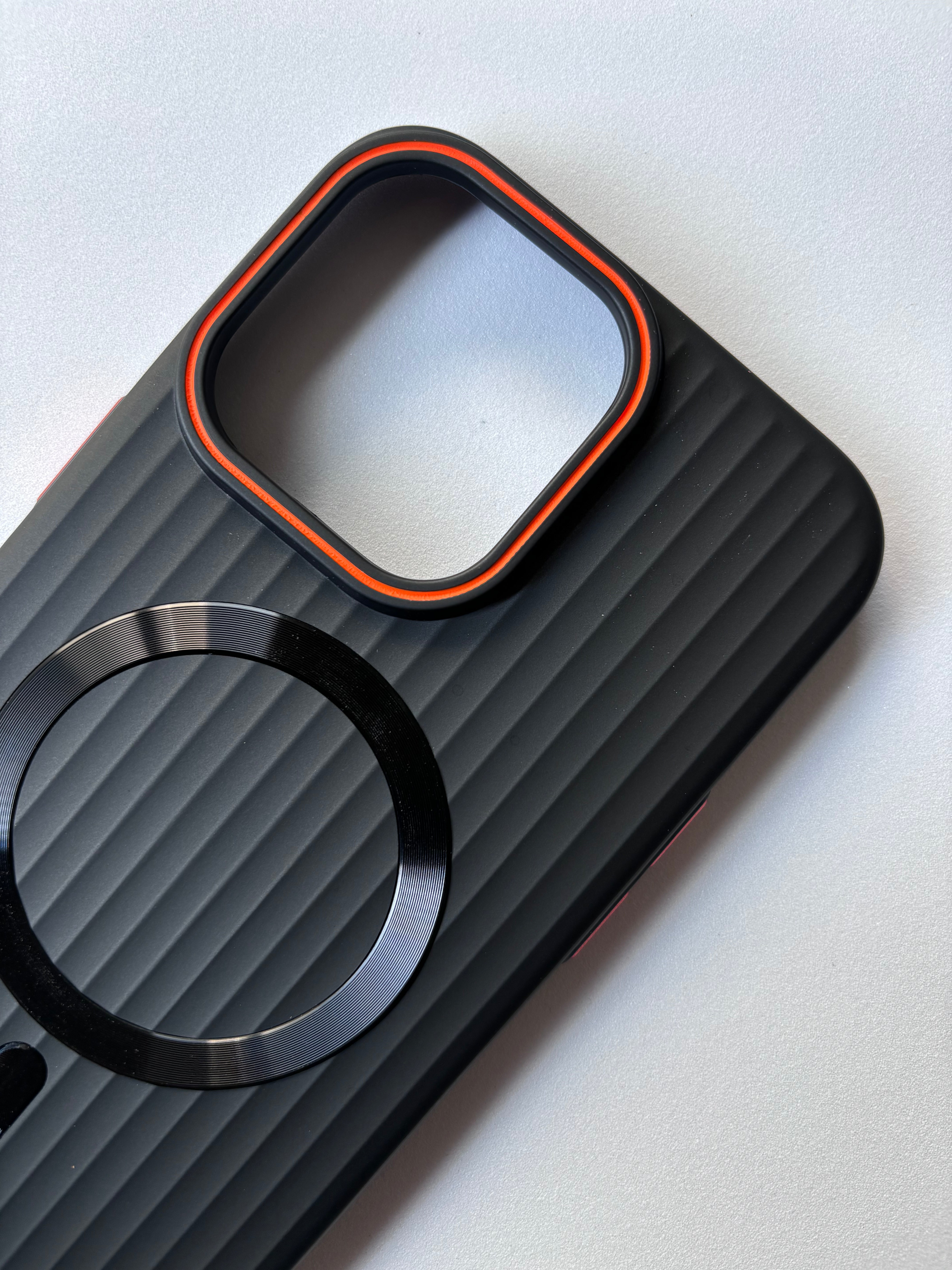 iPhone 15 Pro Case - Corrugated Cover-1179