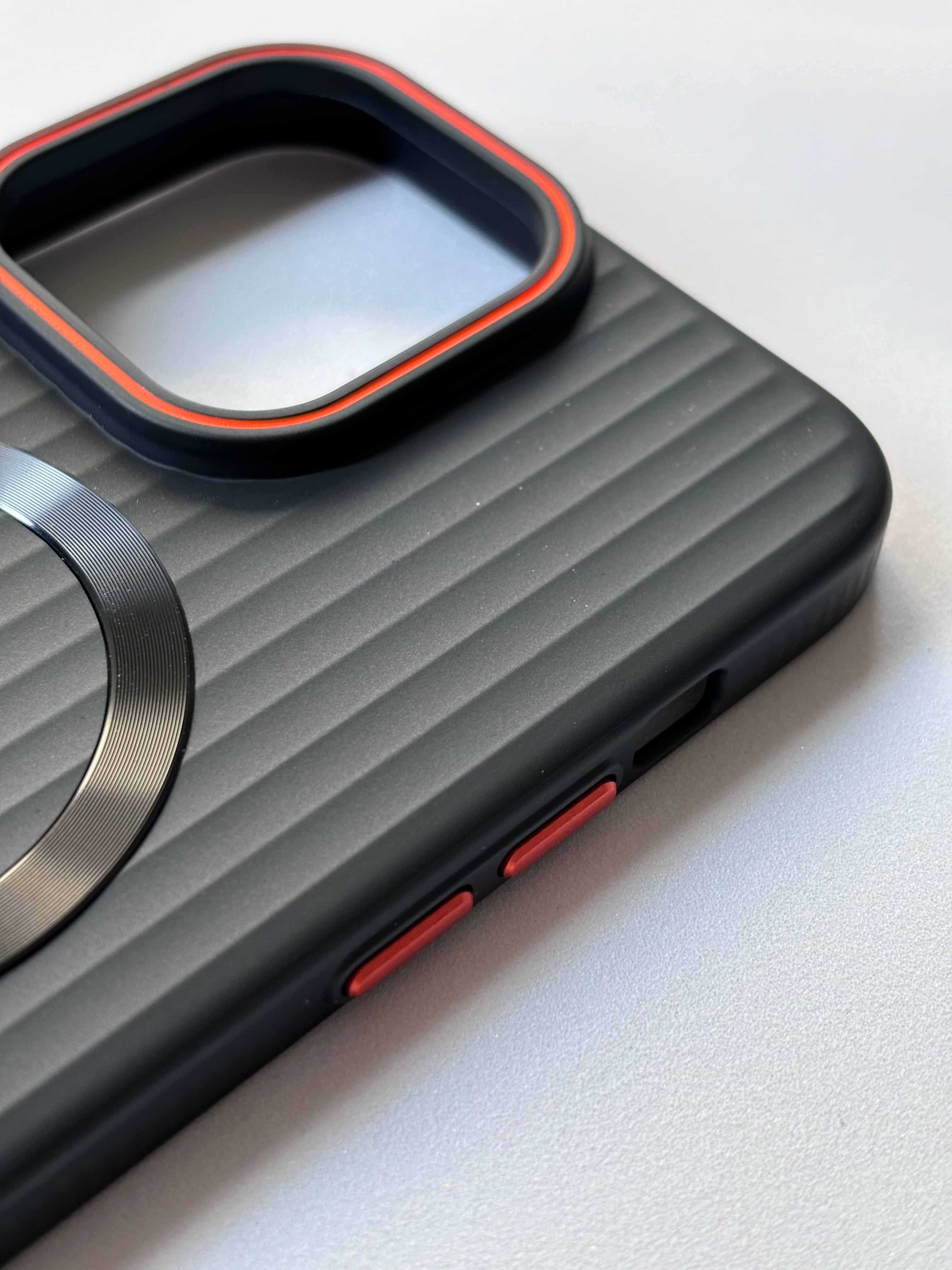 iPhone 15 Pro Case - Corrugated Cover-1180