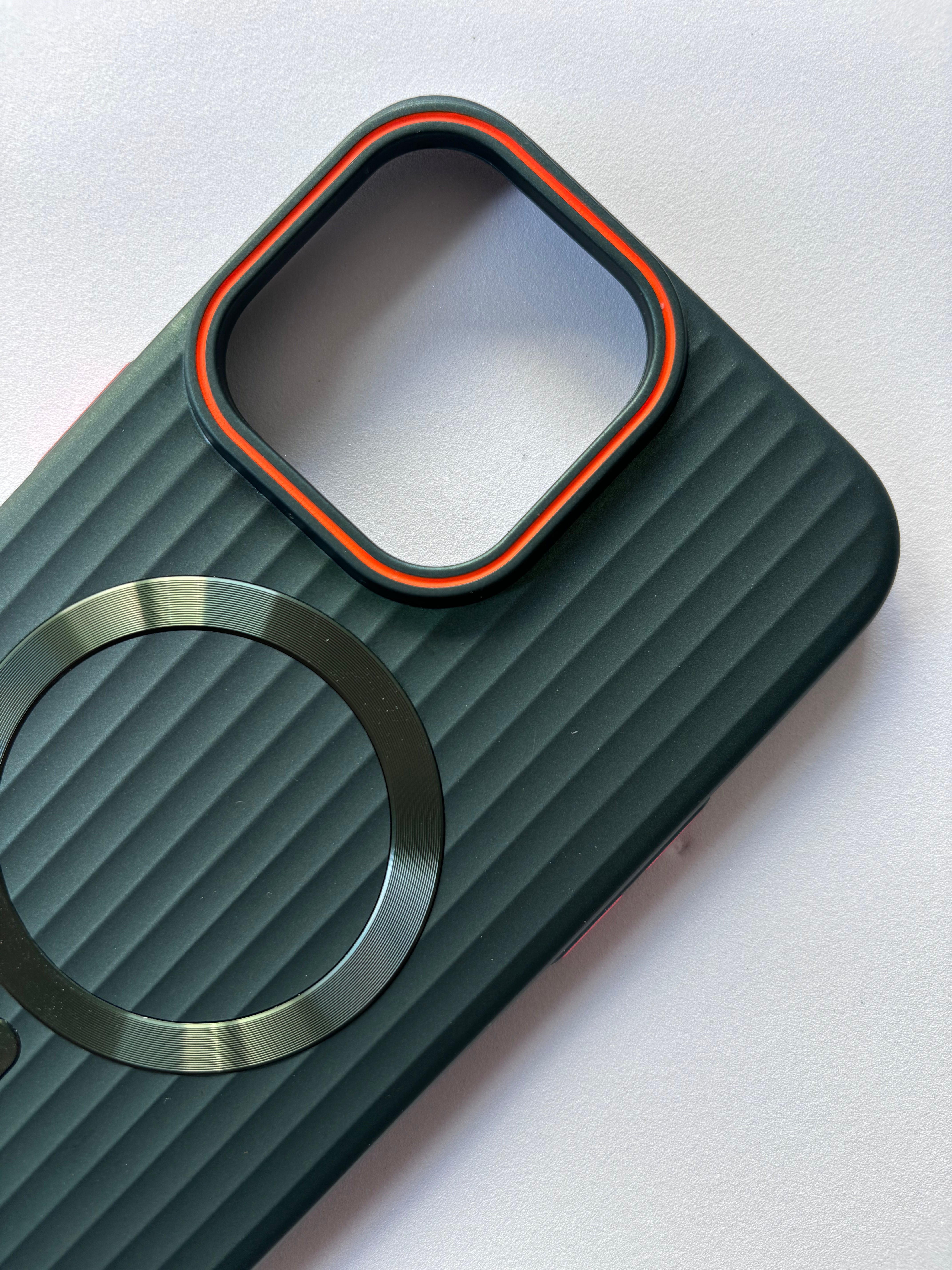 iPhone 15 Pro Cover - Corrugated Camera Protection-1154