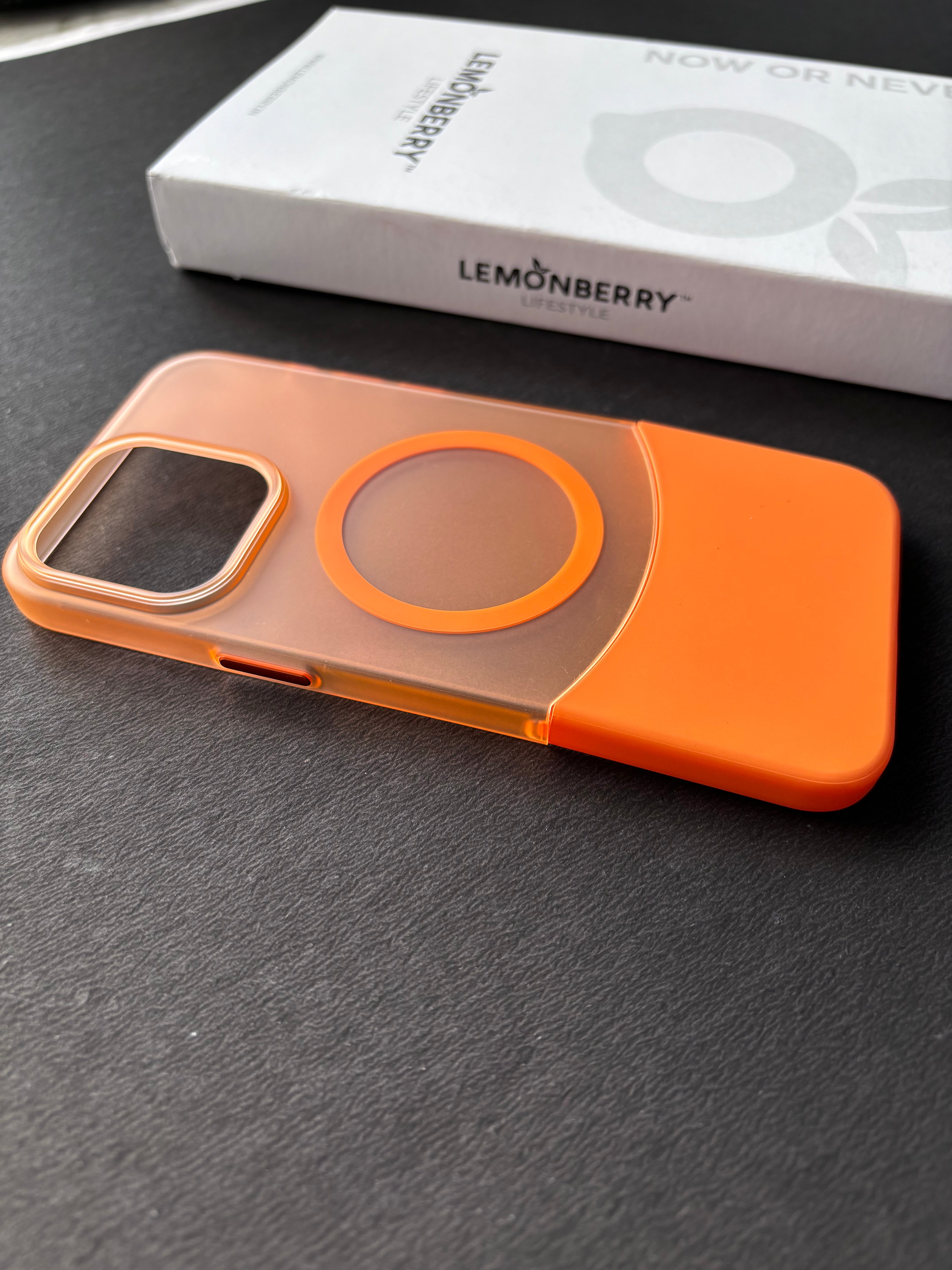 iPhone 15 Pro Cover - Splicing Detachable Cover-269