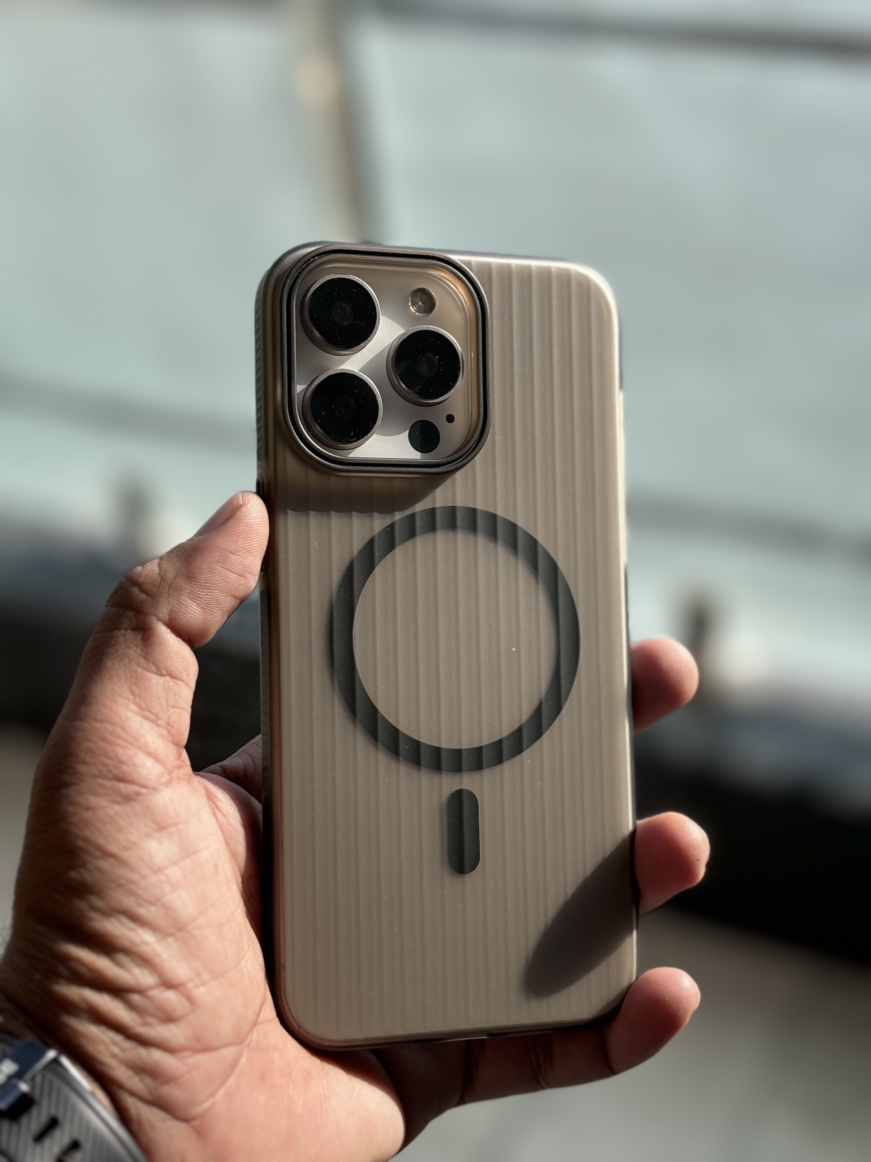 iPhone 15 Pro Cover - Luxury Corrugated Case-1604