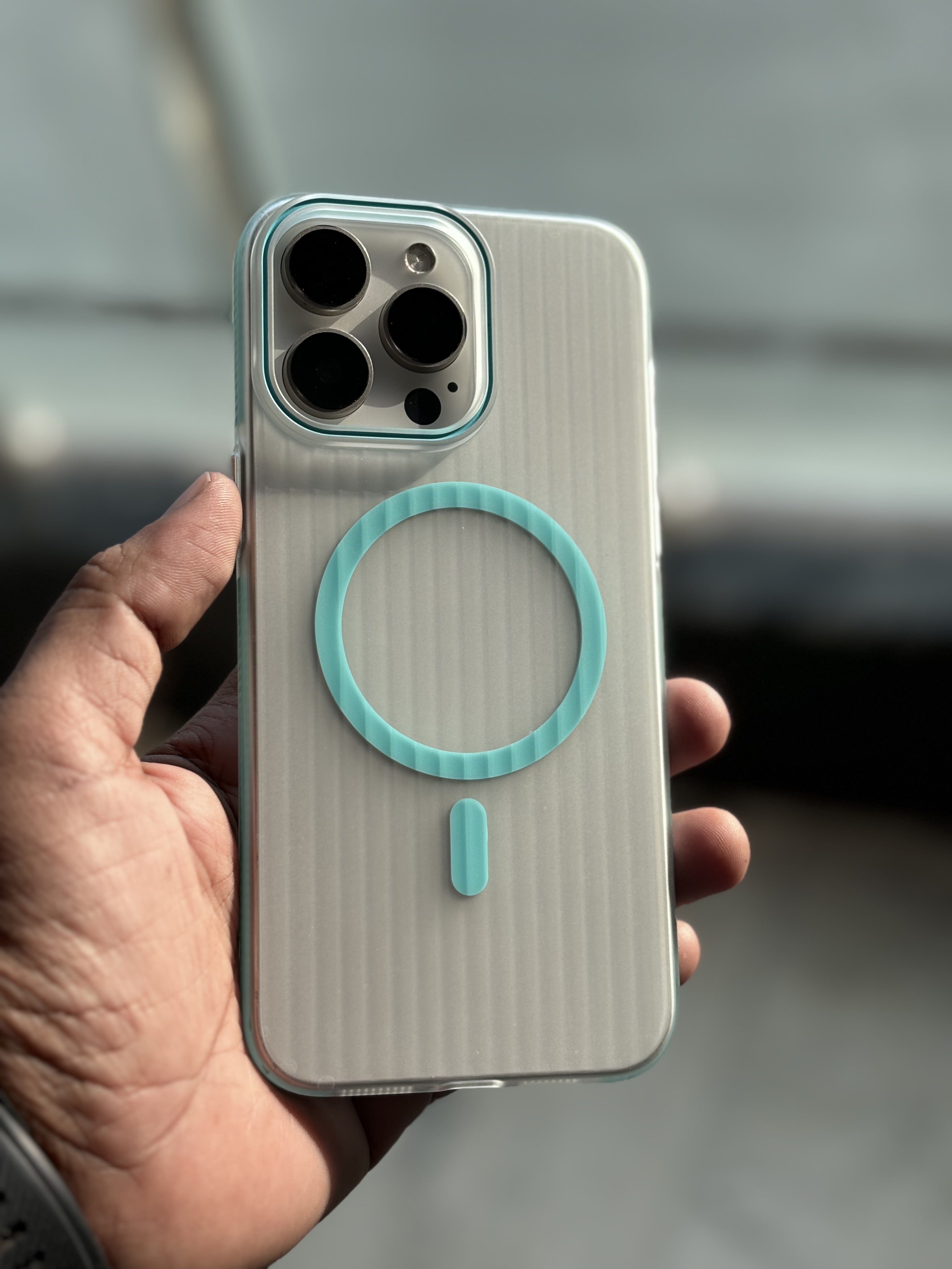 iPhone 15 Pro Cover - Corrugated Case-1542