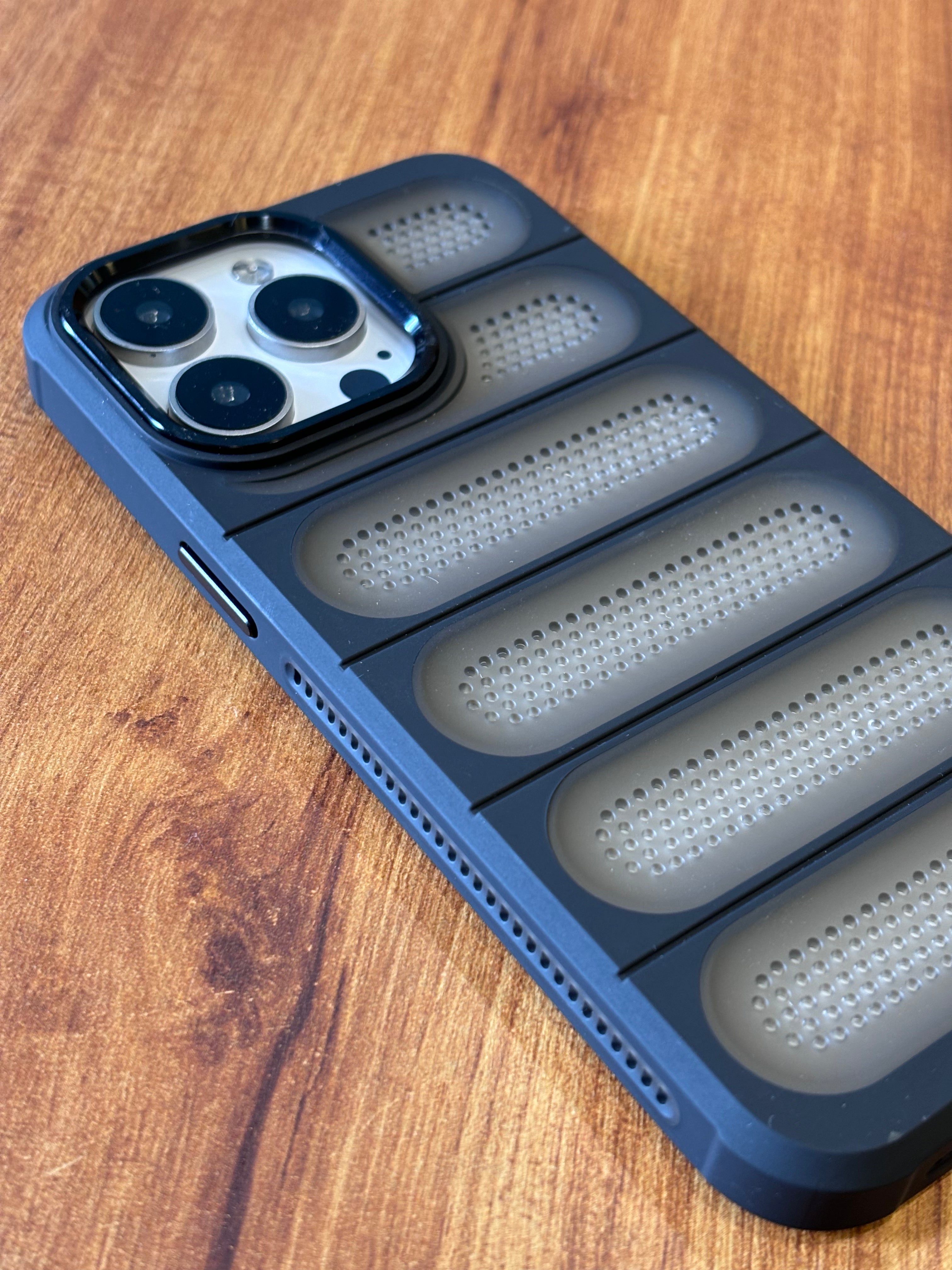 iPhone 13 Pro Max Cover - Breathable Case Black-2429