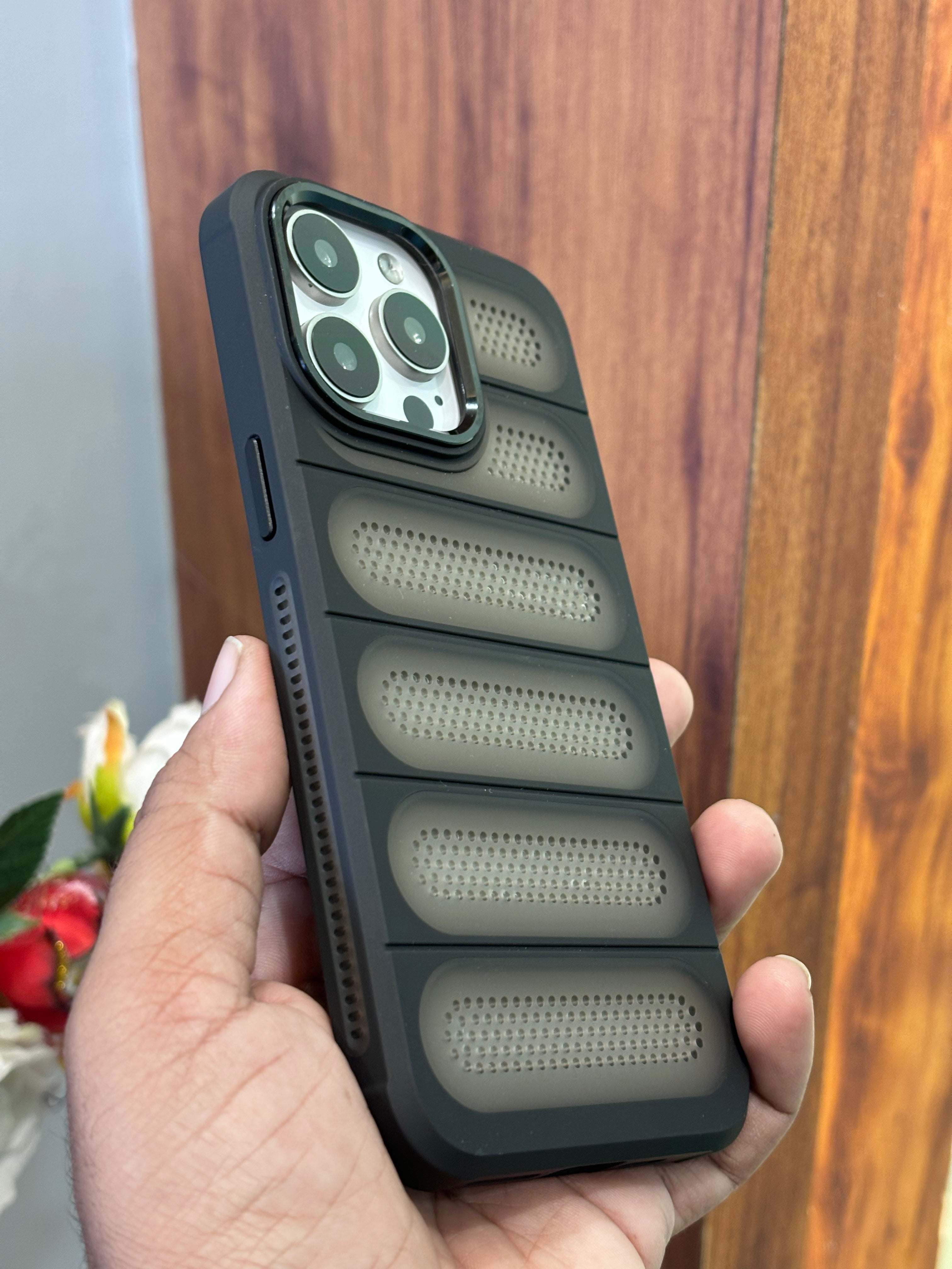 iPhone 13 Pro Max Cover - Breathable Case Black-2428