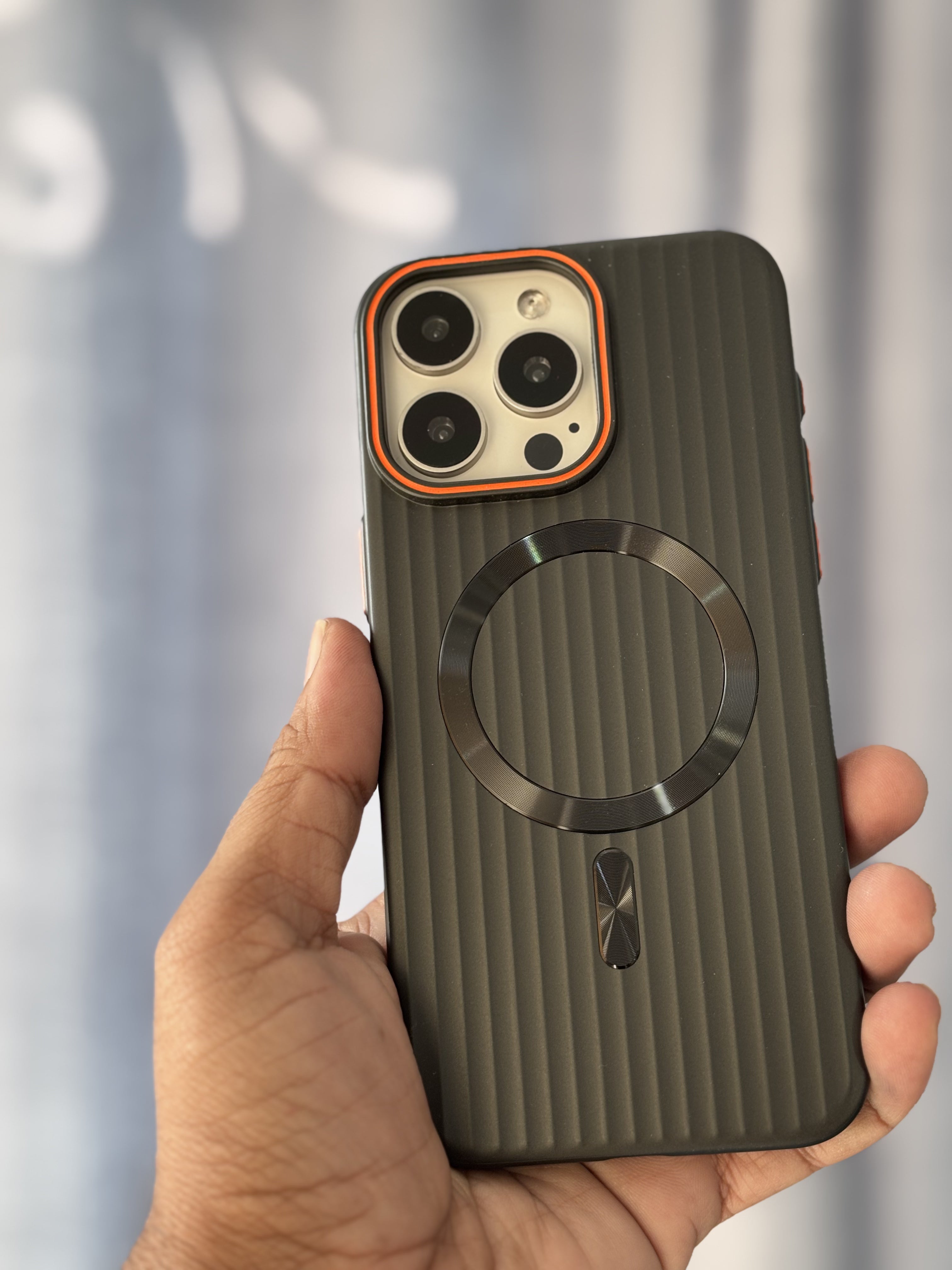 iPhone 15 Pro Case - Corrugated Cover-1175