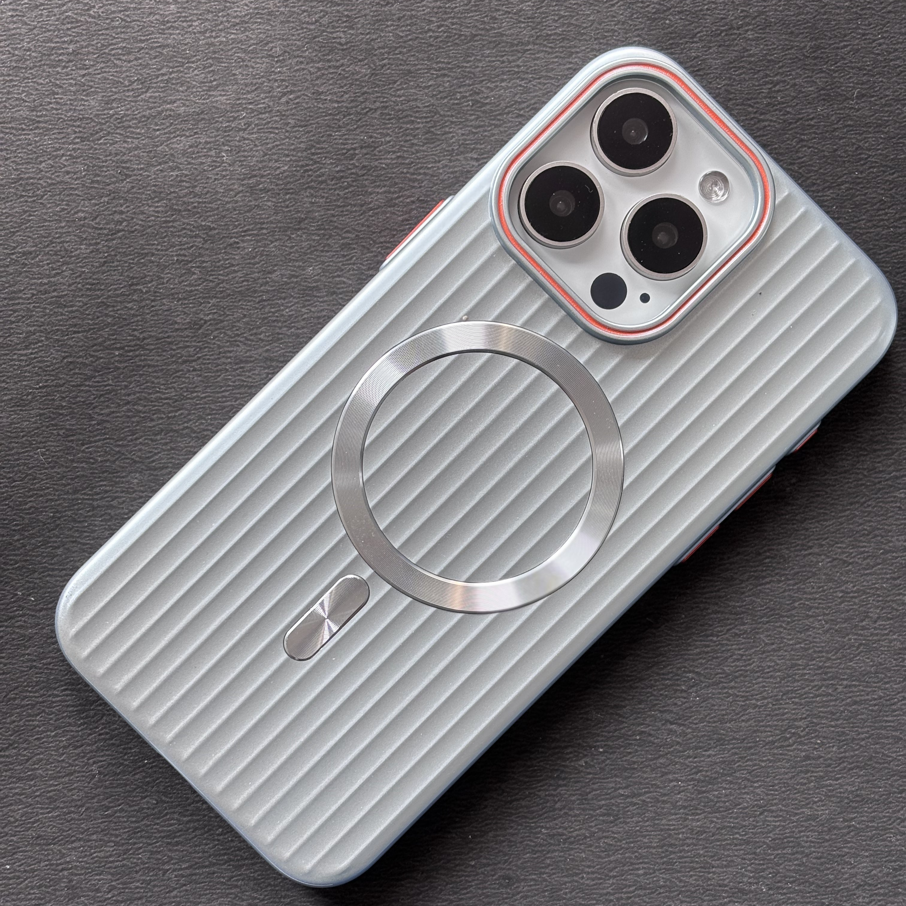 iPhone 13 Back Cover Corrugated Shadow Design With MagSafe SIlver Case