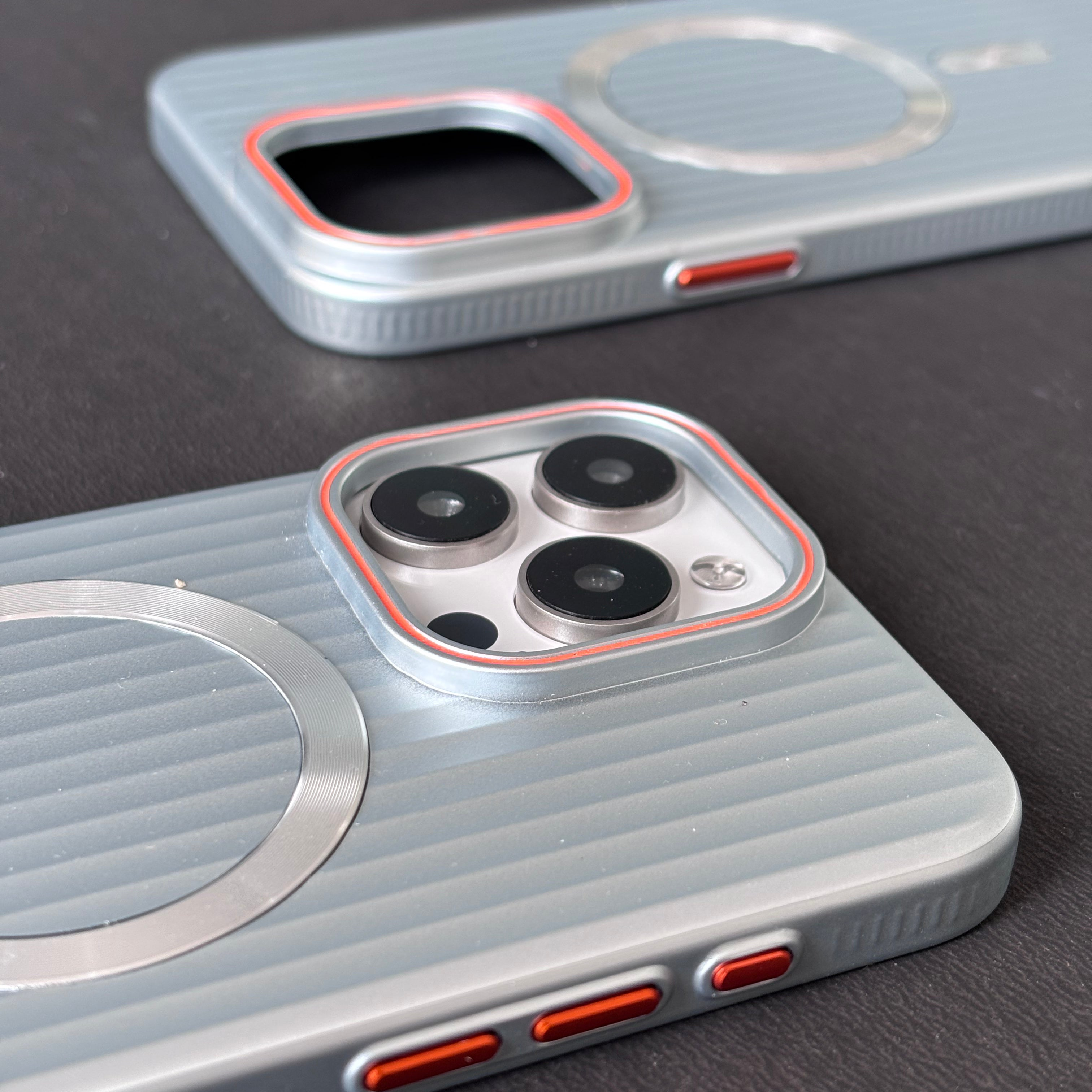 iPhone 13 Back Cover Corrugated Shadow Design With MagSafe SIlver Case