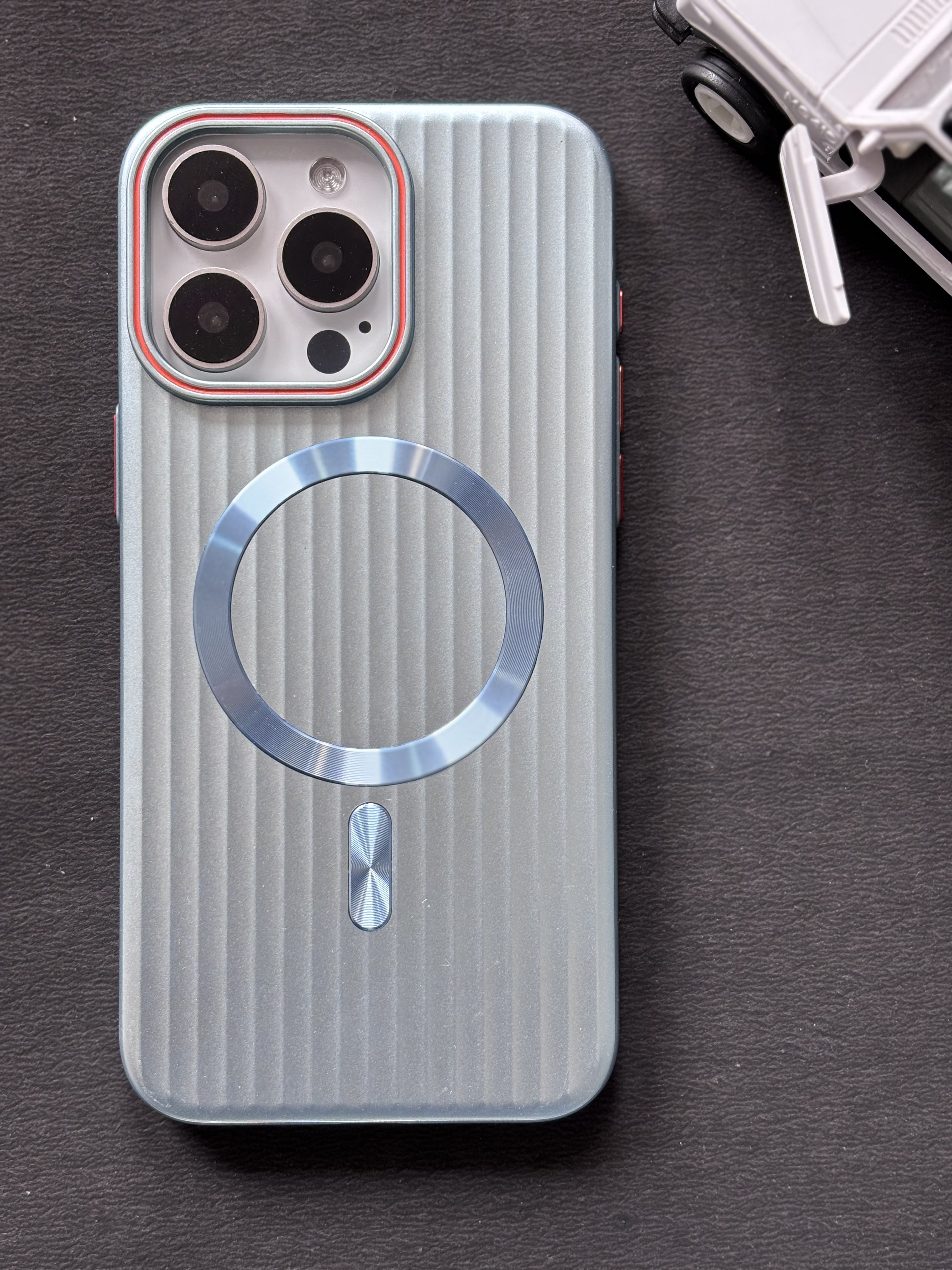 iPhone 15 Cover Luxury Corrugated Phone Case-1196