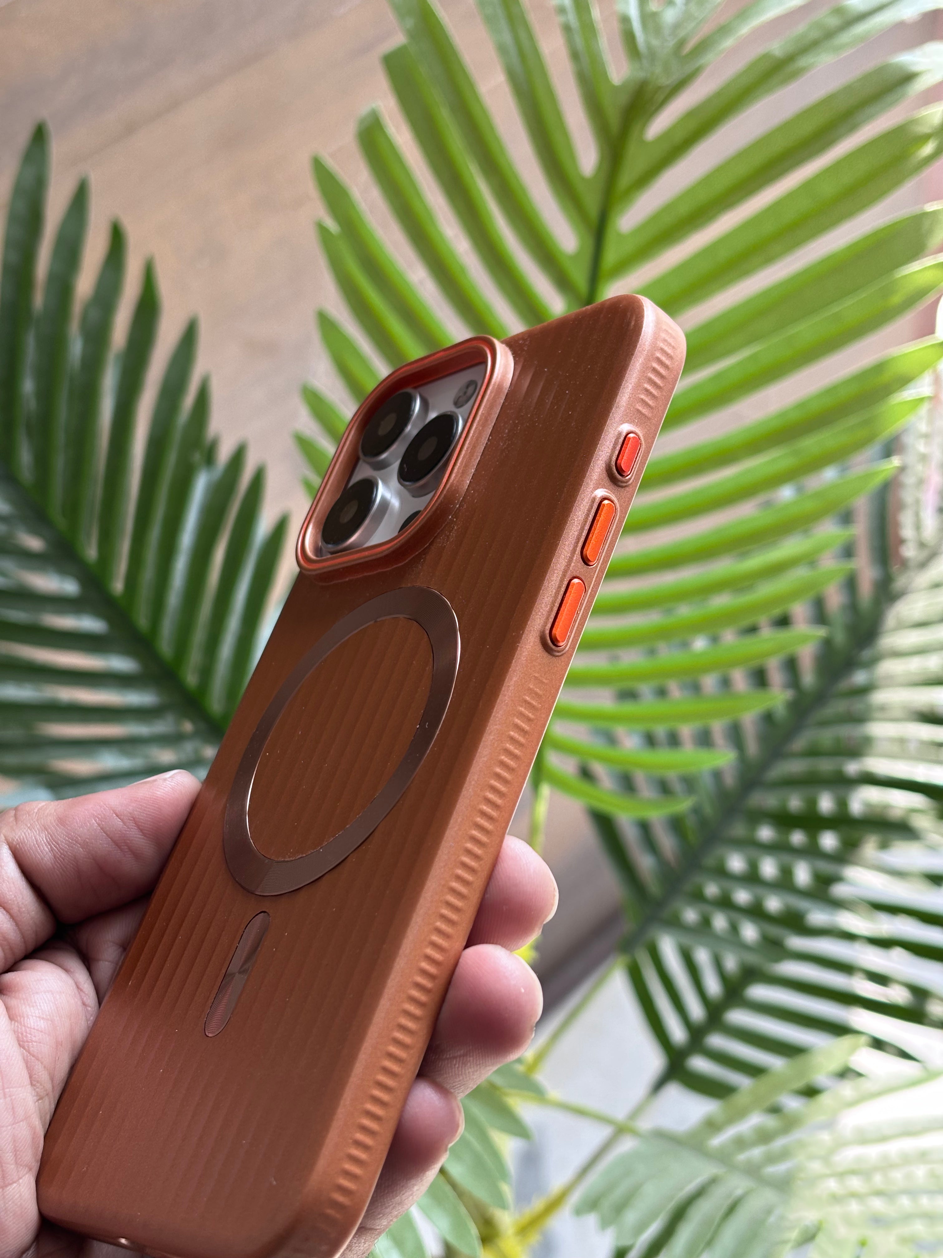 iPhone 15 Pro Cover - Corrugated Case-1137