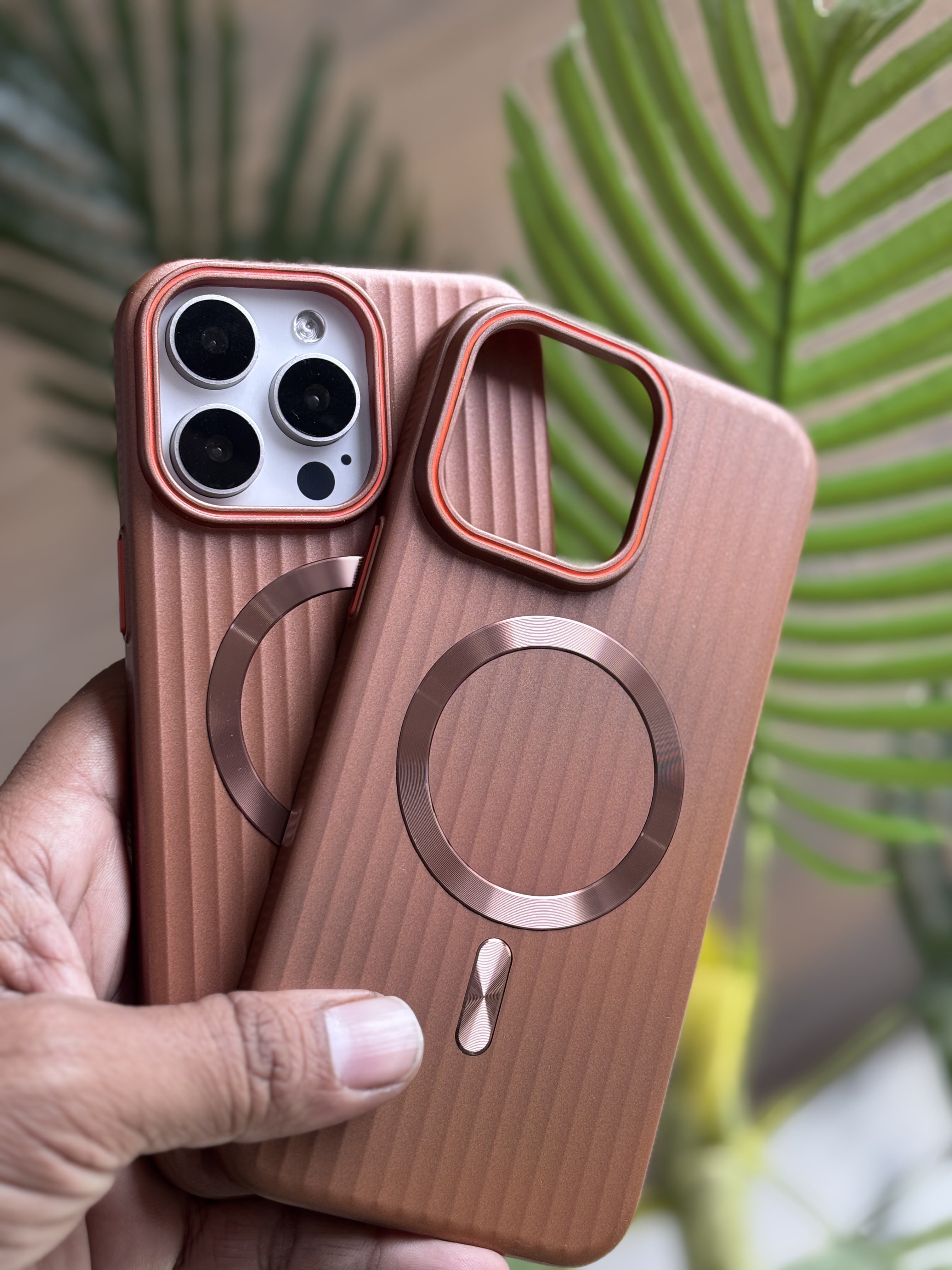 iPhone 15 Pro Cover - Corrugated Case-1135