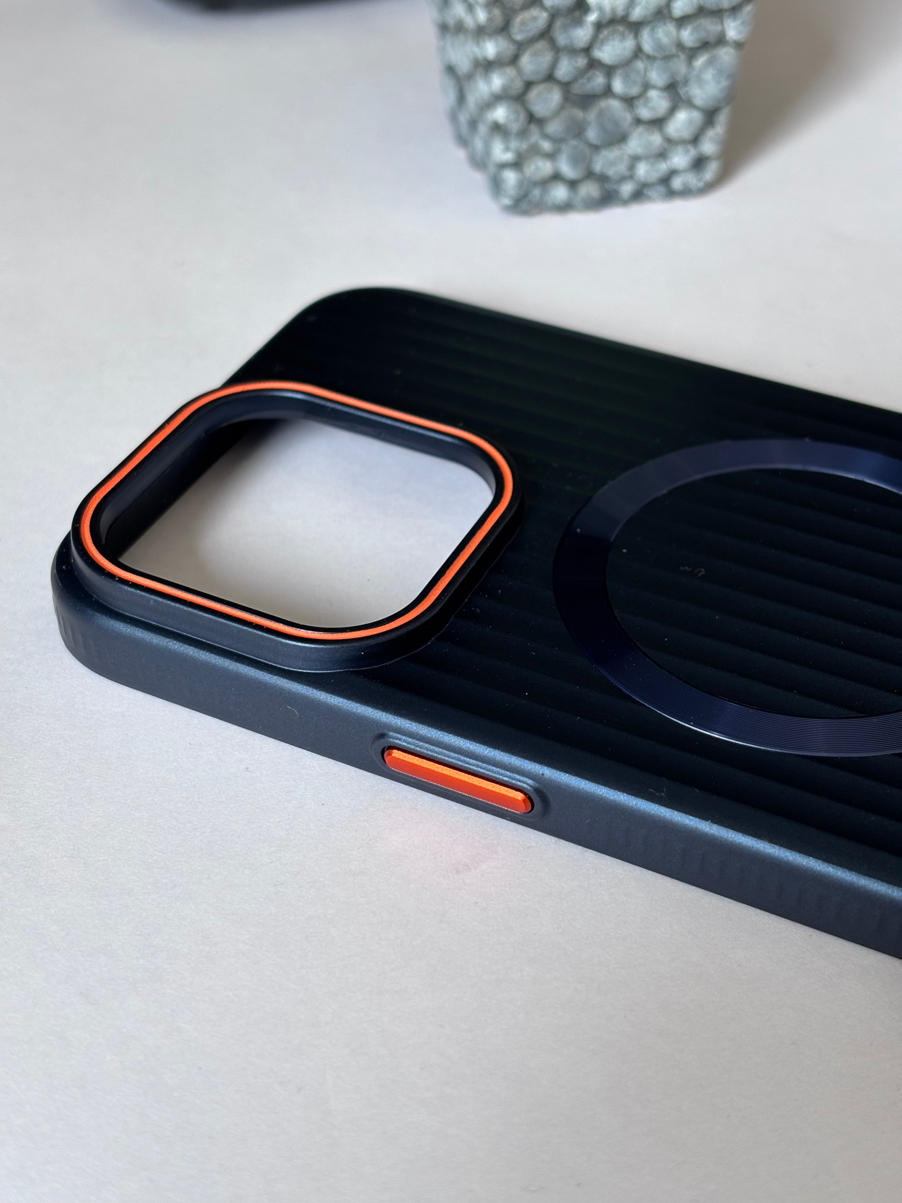 15 Pro Cover - Corrugated iPhone Case-1166