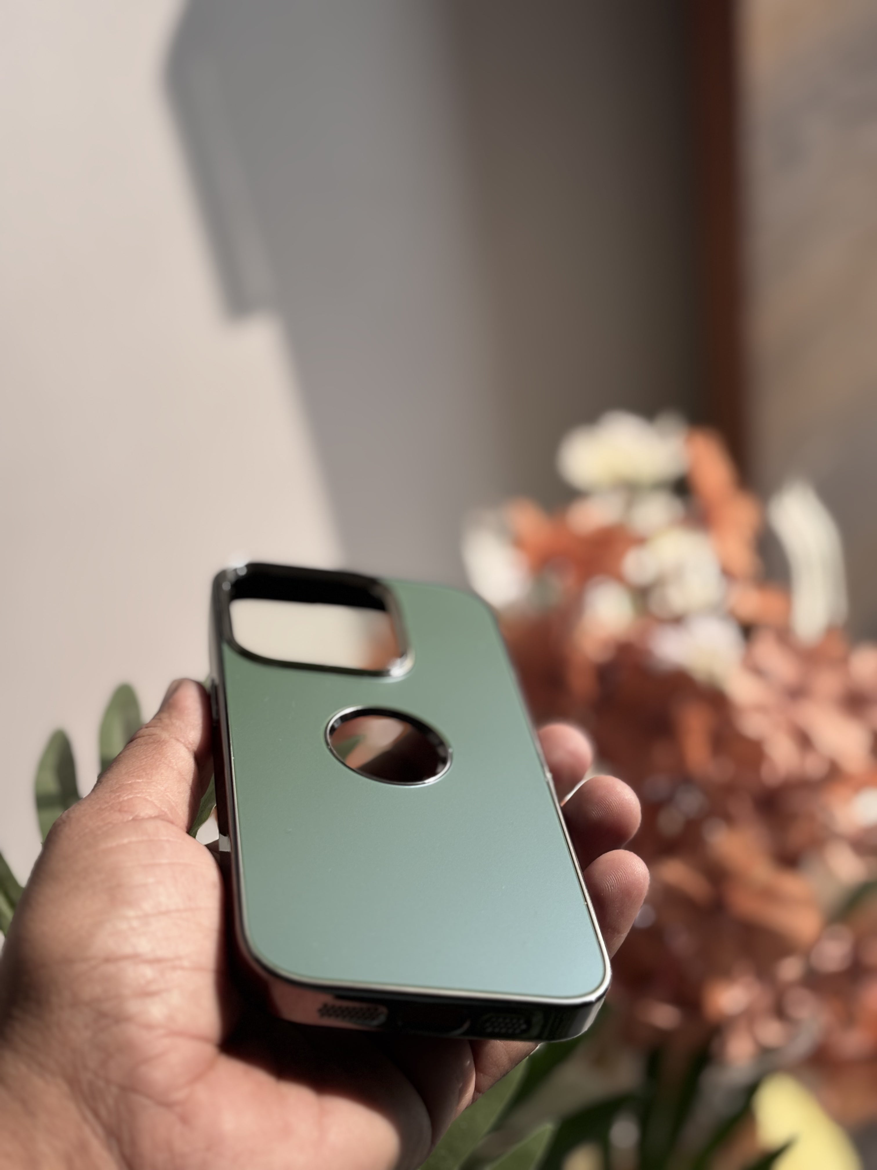 iPhone 15 Pro Cover - Stylish Electroplating Case-550