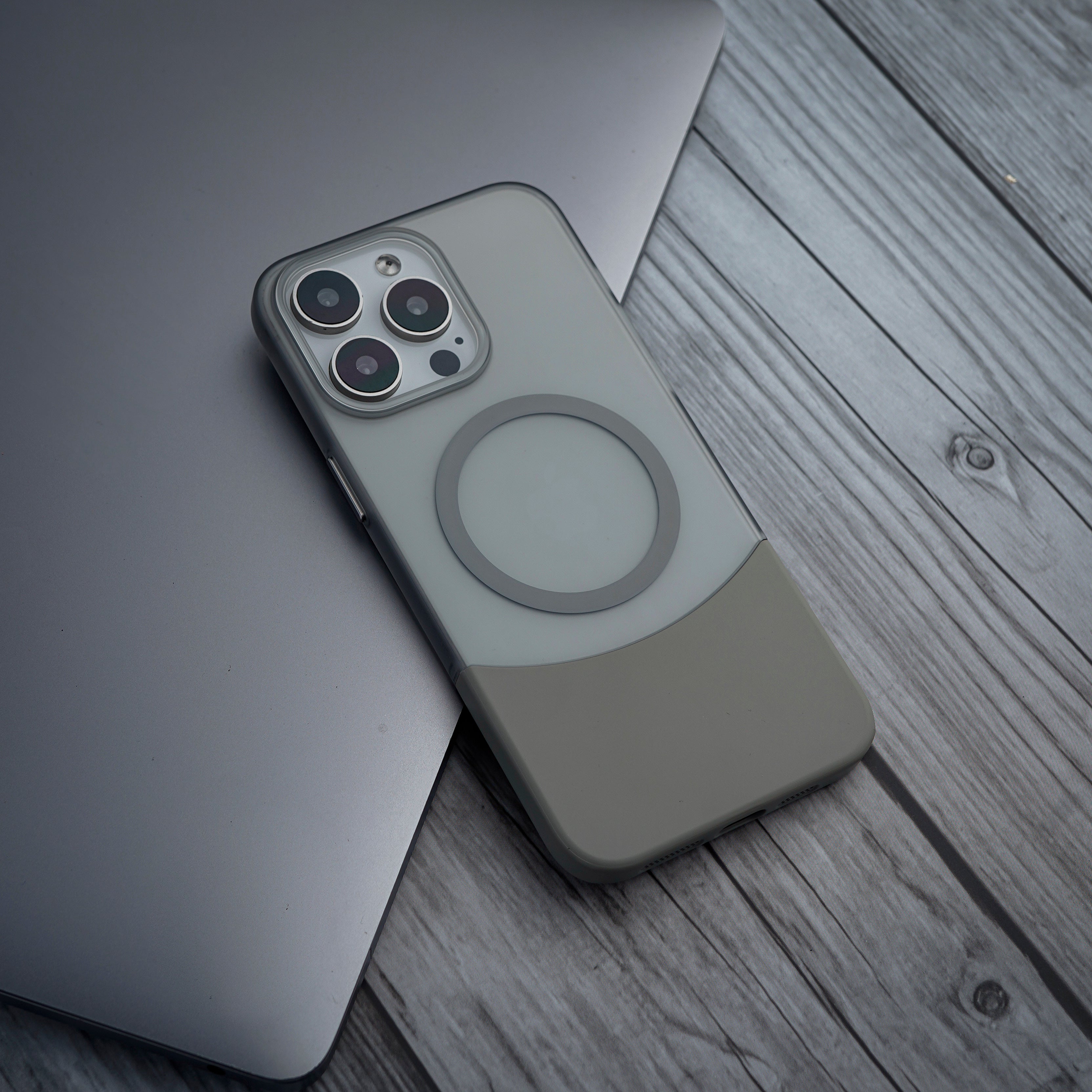 iPhone 15 Pro Case - Splicing Detachable Cover