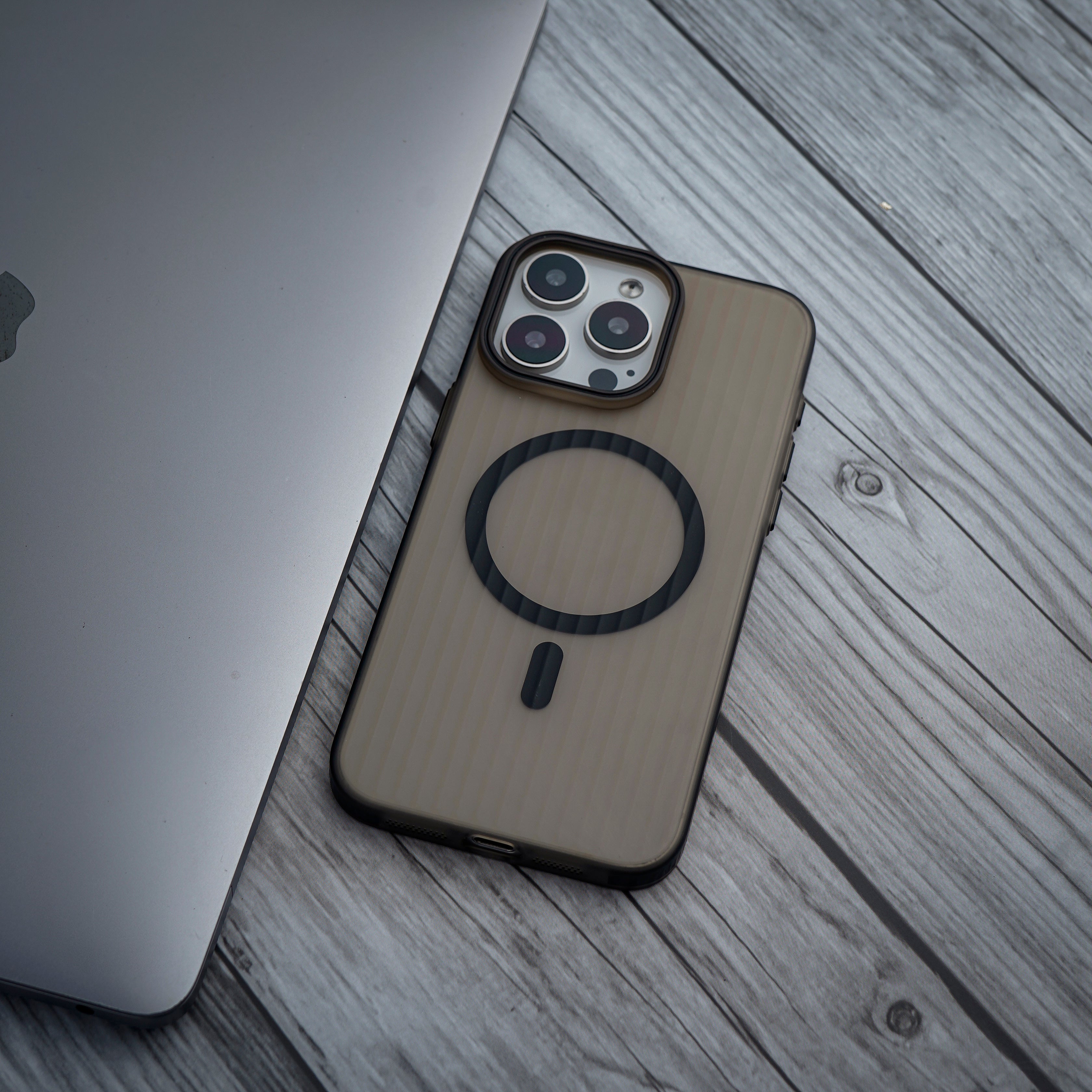 iPhone 14 Pro Cases - Luxury Corrugated Dark Back Cover