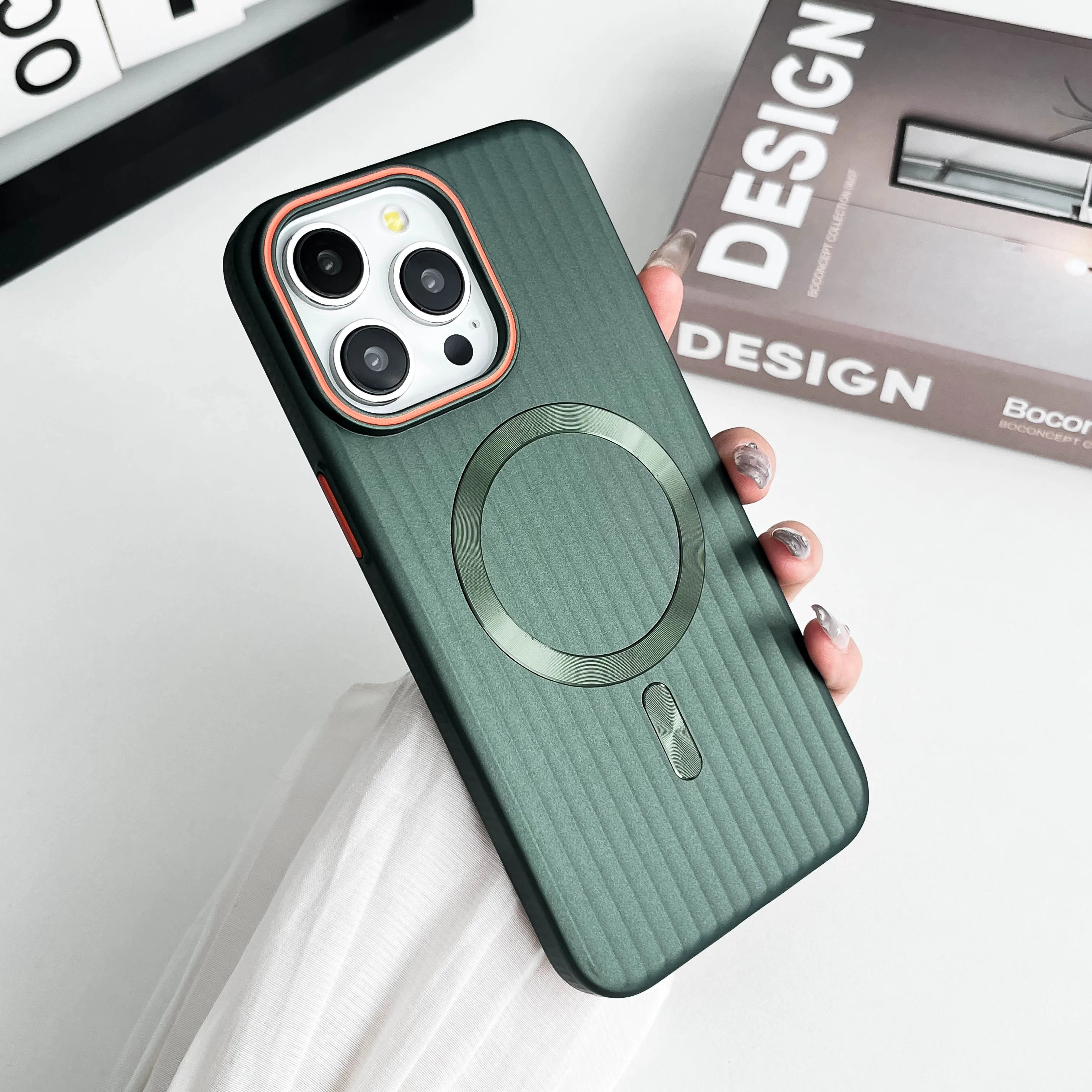 iPhone 15-Fashion-Trend-Corrugated-PC-Matte-Skin-Feel-Luxury-Wireless-Charging-Phone-Case-Green 