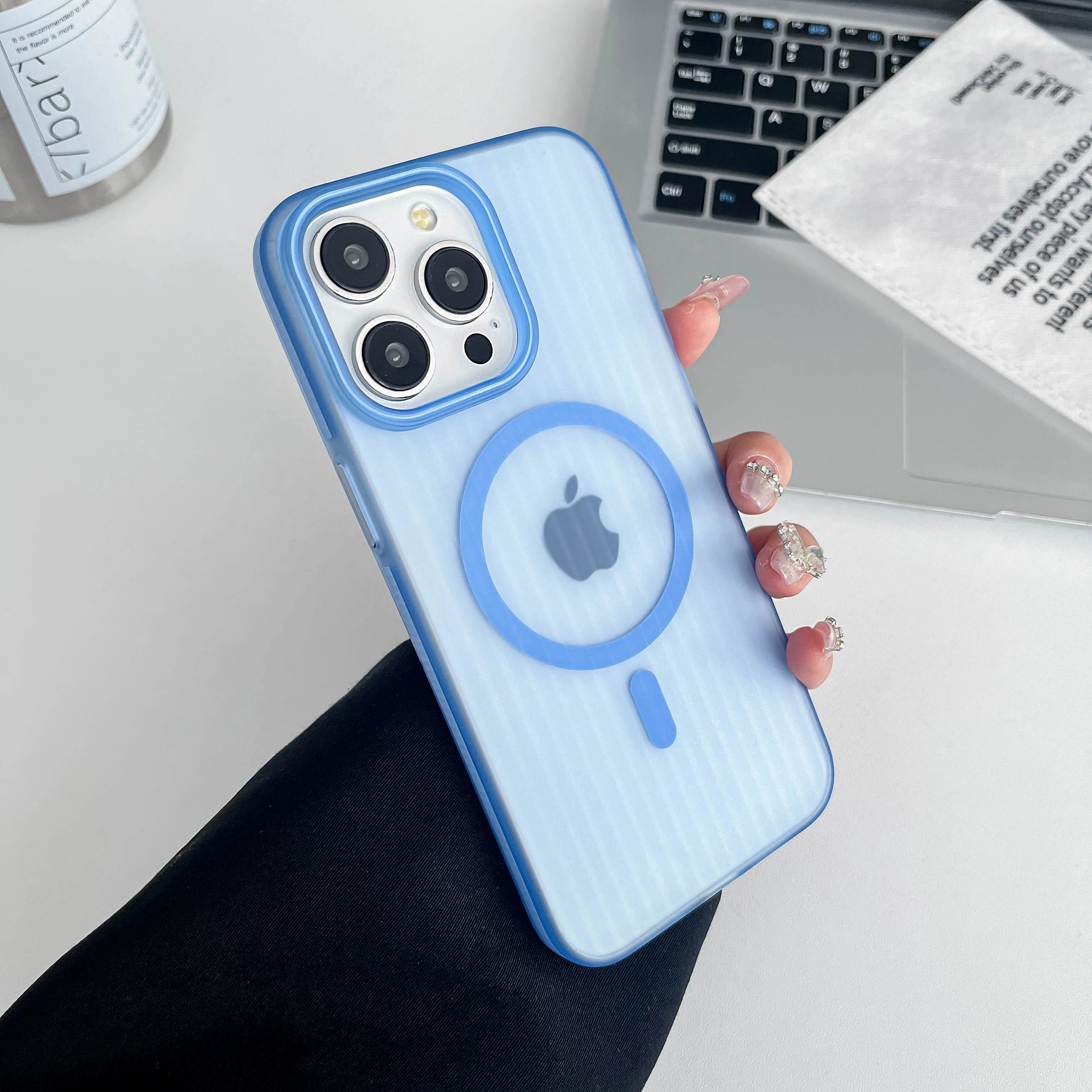 iPhone 15-Matte-Splicing-Case-Wireless-Charging-Skin-Feel-Detachable-Hard-PC-Phone-Case-Light Blue