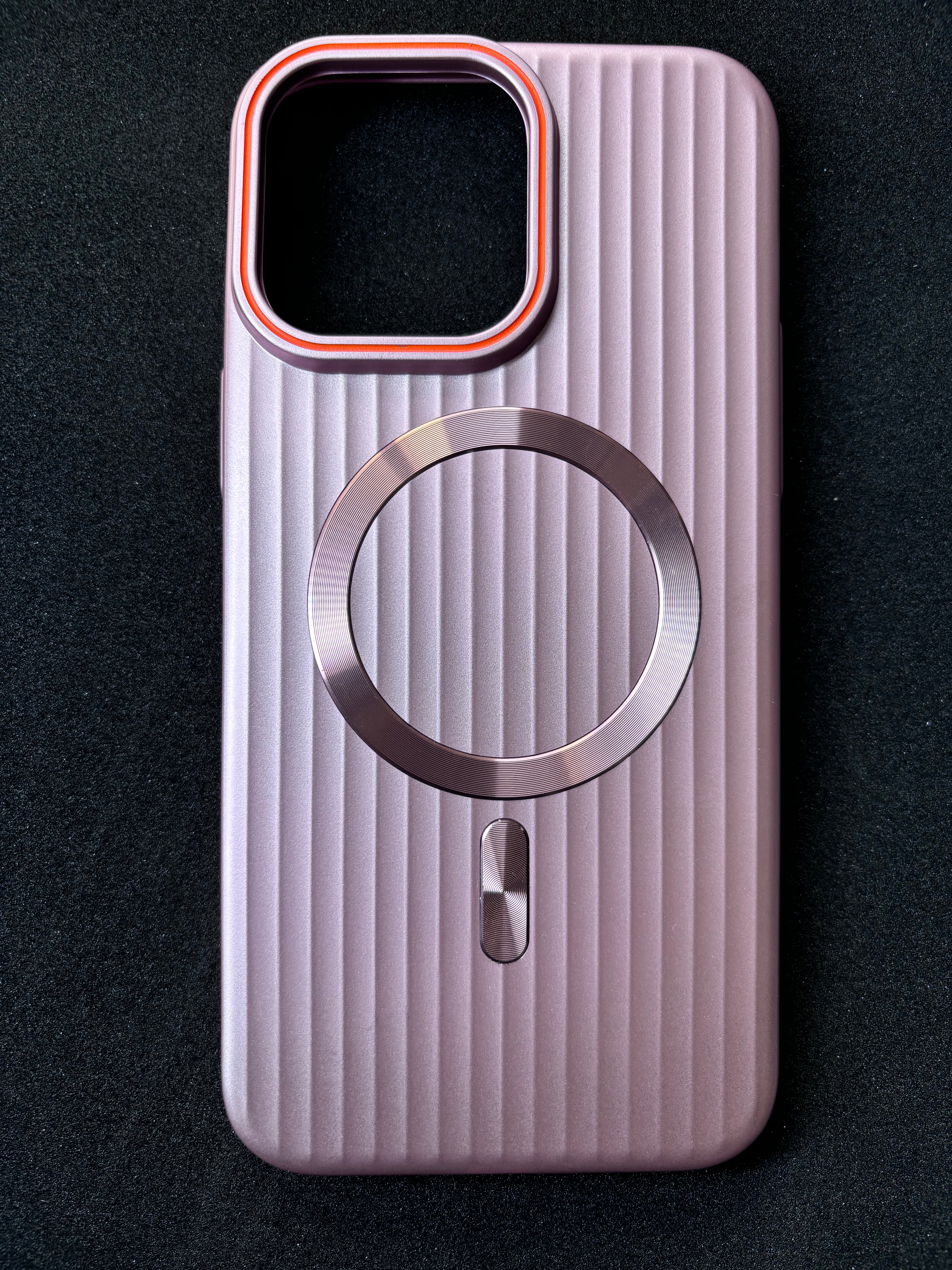 iPhone 13 Cover Corrugated Matte Case with Wireless Charging - Pink