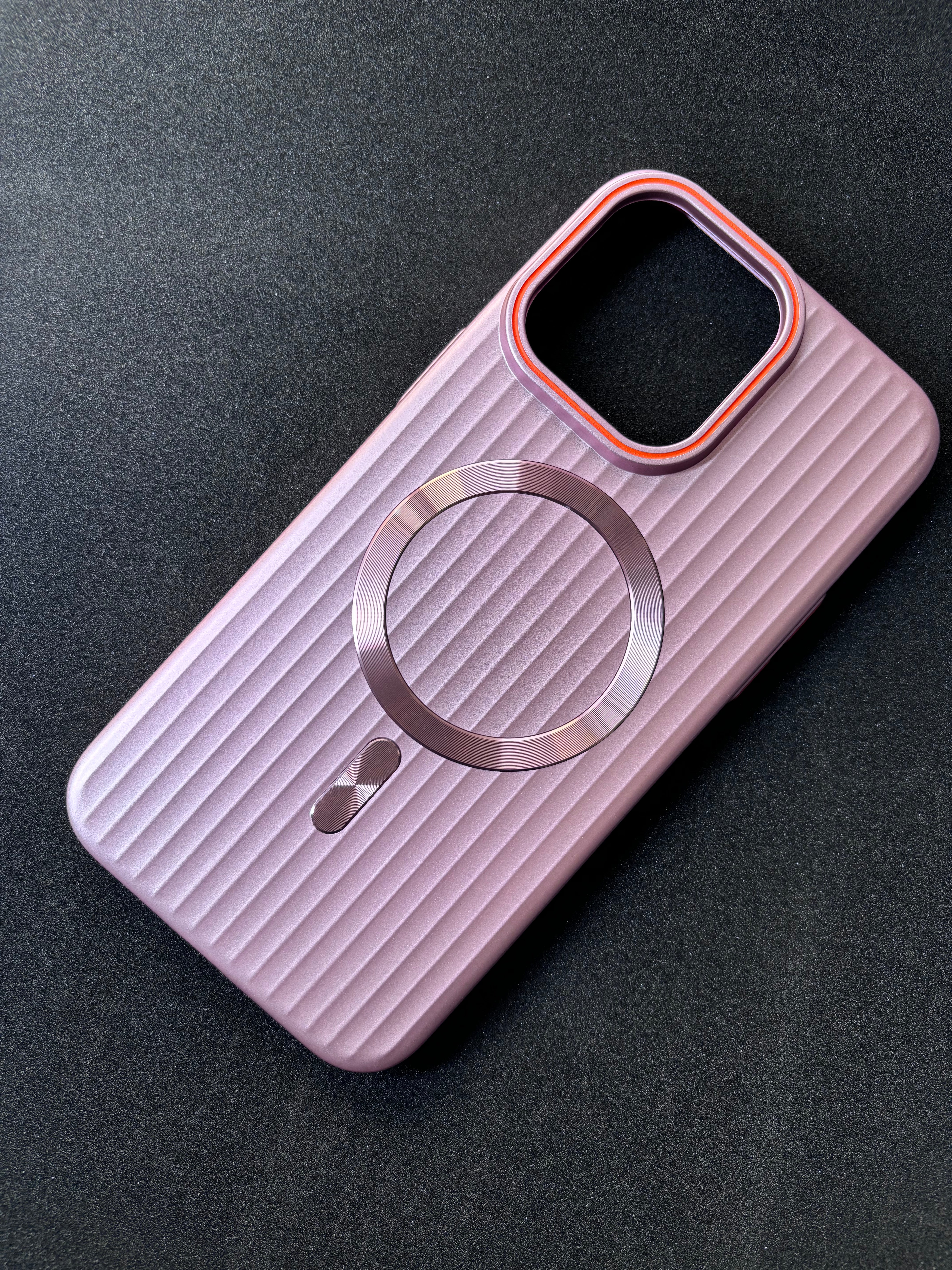 iPhone 13 Cover Corrugated Matte Case with Wireless Charging - Pink