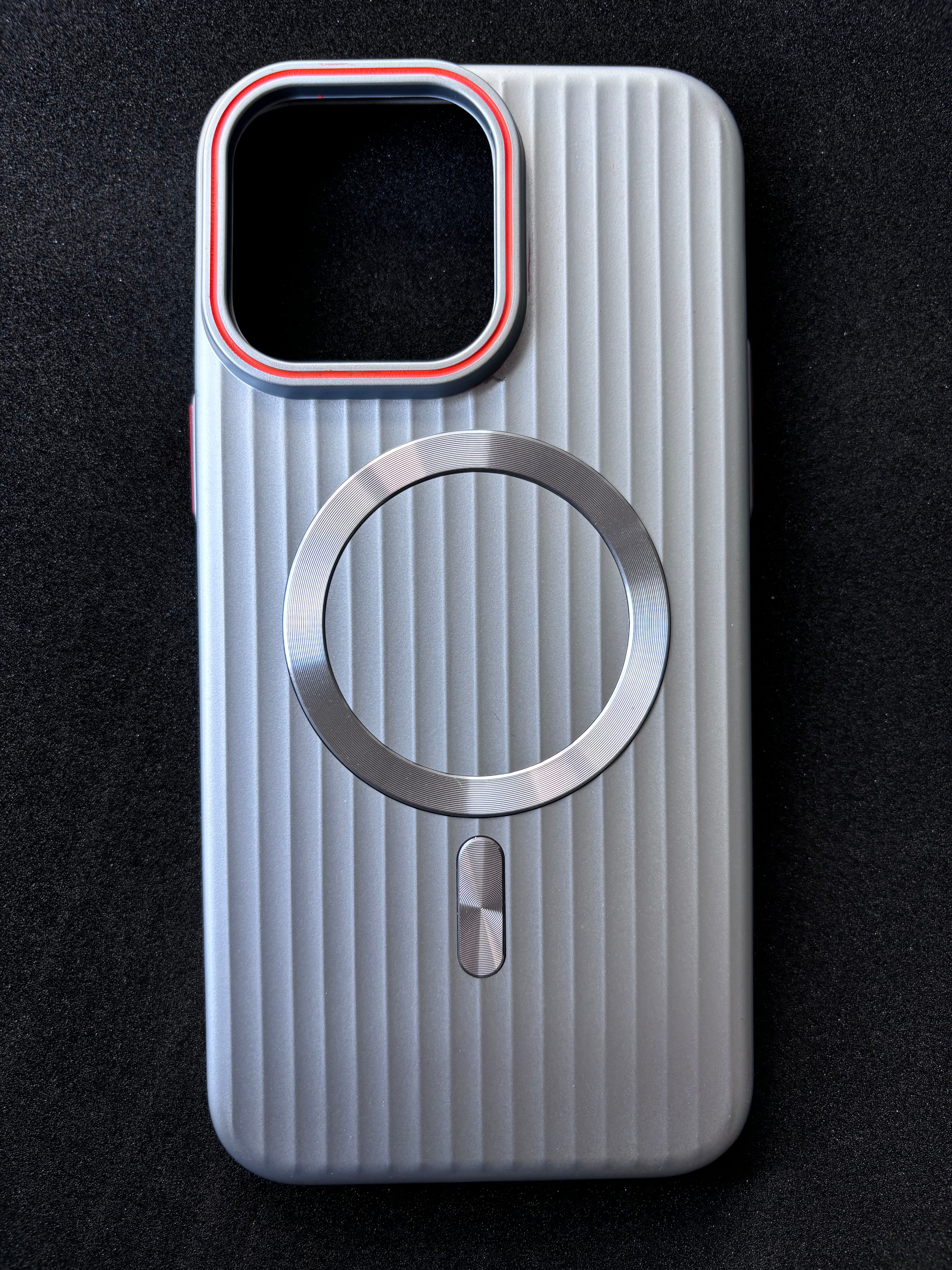 iPhone 15 Pro Max Fashion Trend Corrugated PC Matte Skin Feel Luxury Wireless Charging Phone Case-White