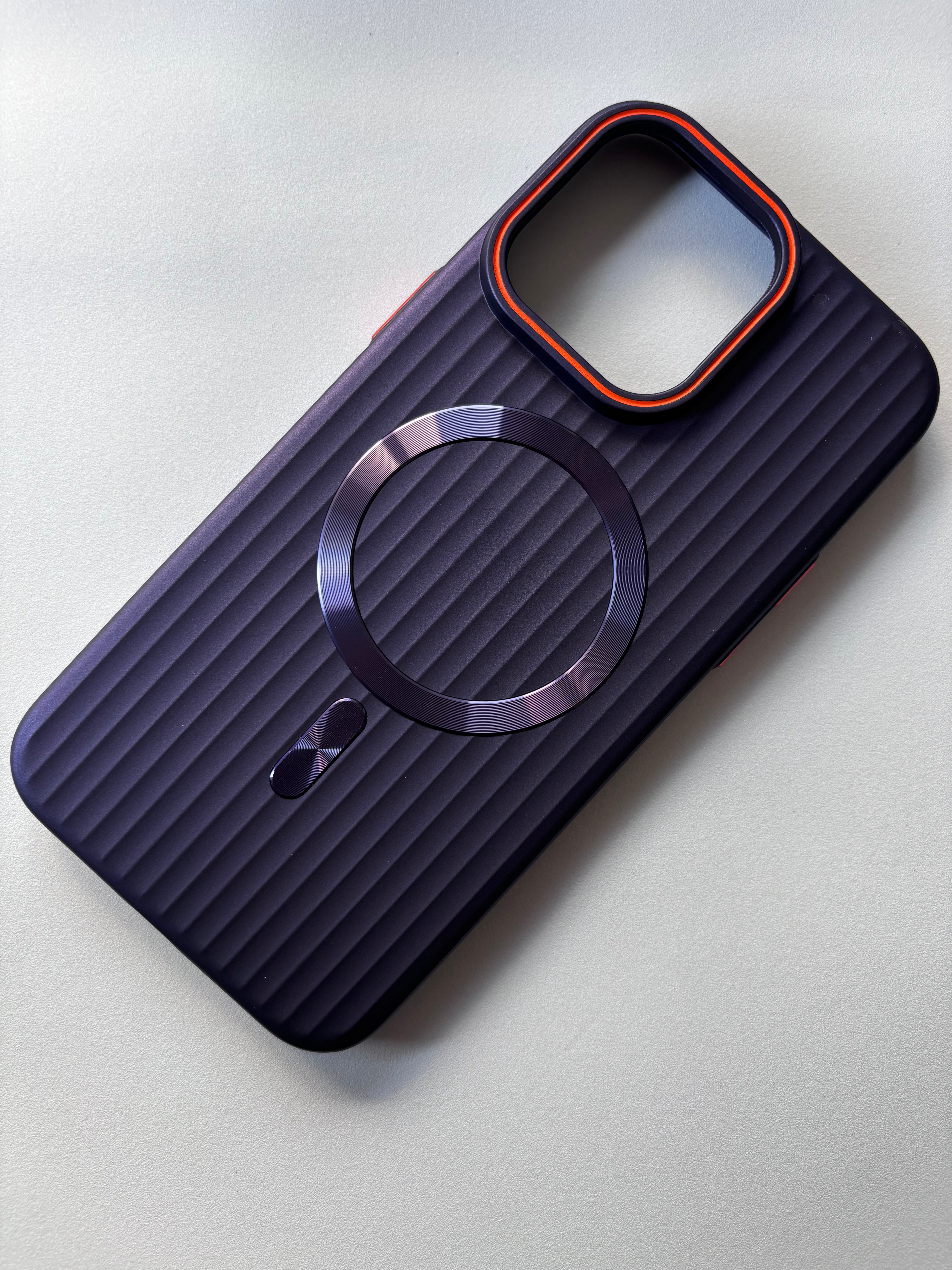 iPhone 13 Cover Corrugated Matte Case with Wireless Charging - Purple