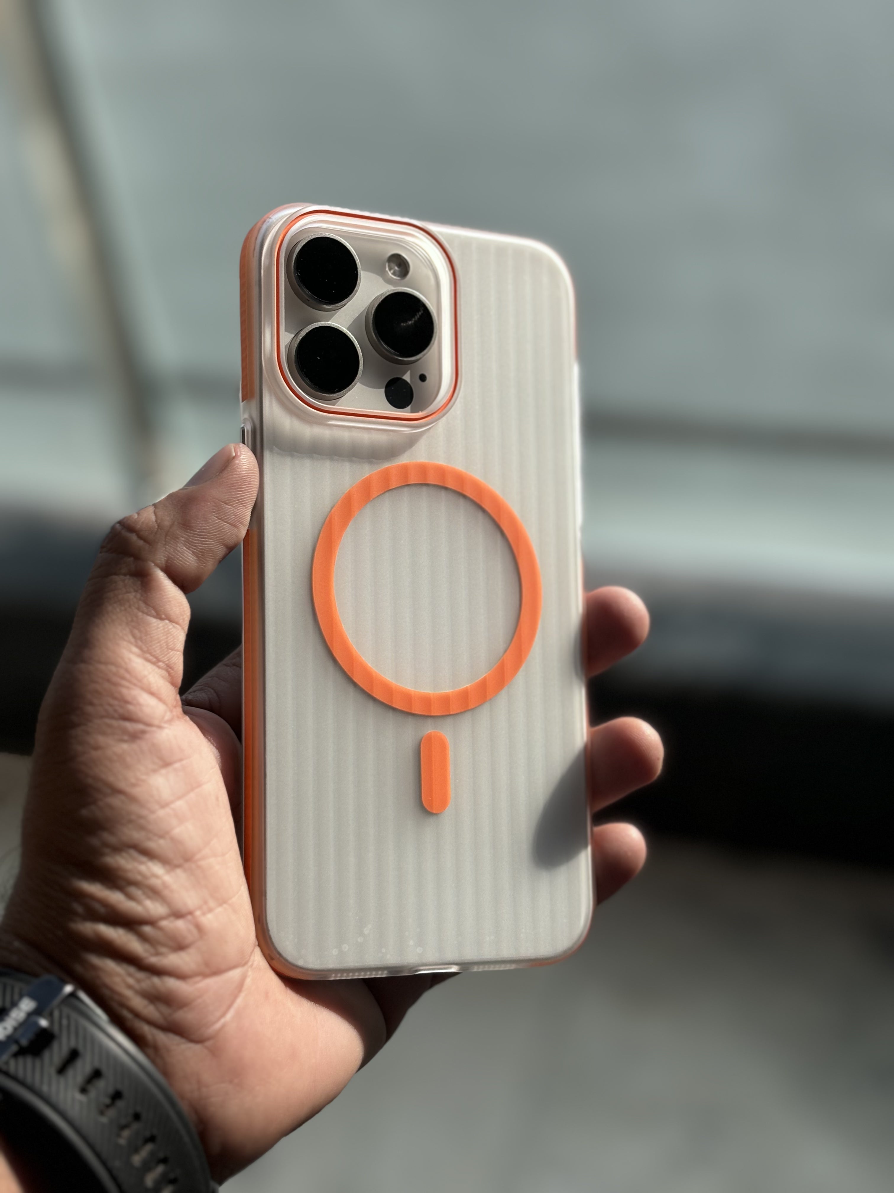 Corrugated Case iPhone 15 - Orange