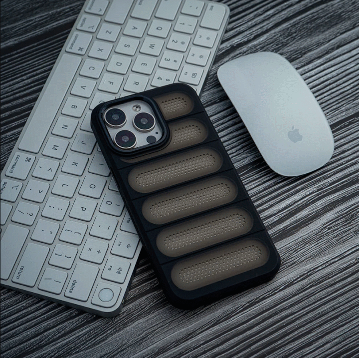 iPhone 13 Pro Cover - Black