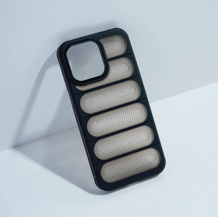 iPhone 13 Pro Cover - Black - Image 2