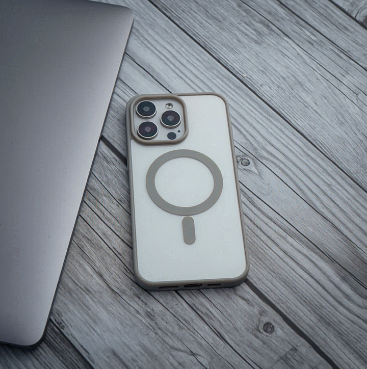 iPhone 14 Cover Case Ultimate Grey Lemonberry Cover